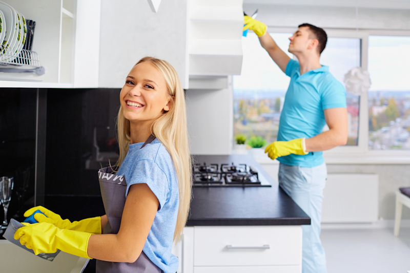 10 Essential House Cleaning Tips for a Sparkling Home